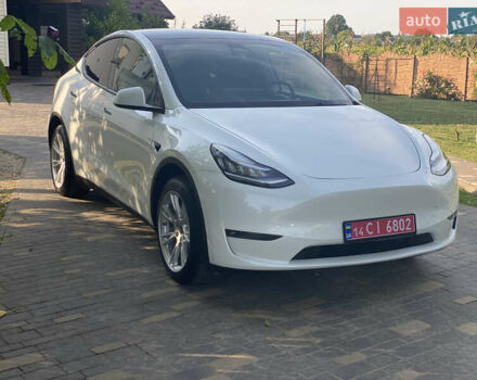 Белый Тесла Model Y, объемом двигателя 0 л и пробегом 58 тыс. км за 24000 $, фото 62 на Automoto.ua