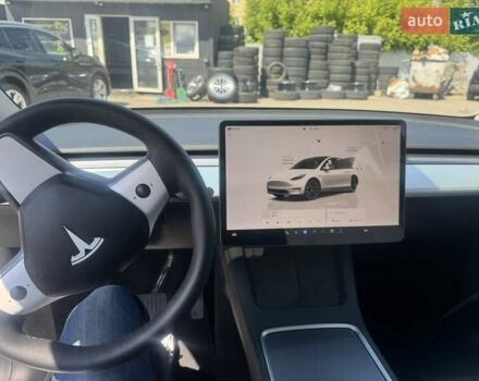 Тесла Model Y 2022 у Києві на Automoto.ua Білий Тесла Model Y, об'ємом двигуна 0 л та пробігом 28 тис. км за 33000 $, фото 7 на Automoto.ua