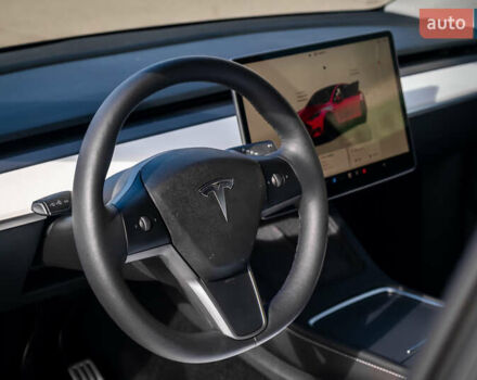 Белый Тесла Model Y, объемом двигателя 0 л и пробегом 50 тыс. км за 30000 $, фото 12 на Automoto.ua