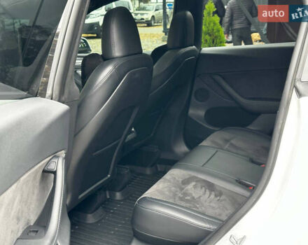 Белый Тесла Model Y, объемом двигателя 0 л и пробегом 57 тыс. км за 32000 $, фото 9 на Automoto.ua
