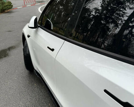 Білий Тесла Model Y, об'ємом двигуна 0 л та пробігом 96 тис. км за 22499 $, фото 9 на Automoto.ua