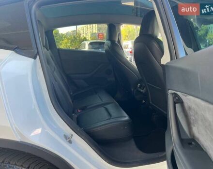 Белый Тесла Model Y, объемом двигателя 0 л и пробегом 31 тыс. км за 24999 $, фото 18 на Automoto.ua