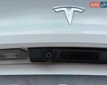 Тесла Model Y 2022 в Ровно на Automoto.ua Белый Тесла Model Y, объемом двигателя 0 л и пробегом 83 тыс. км за 22500 $, фото 17 на Automoto.ua