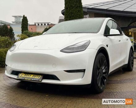 Белый Тесла Model Y, объемом двигателя 82 л и пробегом 22 тыс. км за 41600 $, фото 2 на Automoto.ua