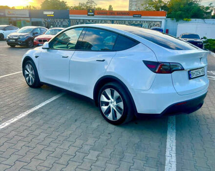 Тесла Model Y 2022 в Одессе на Automoto.ua Белый Тесла Model Y, объемом двигателя 0 л и пробегом 52 тыс. км за 27000 $, фото 1 на Automoto.ua
