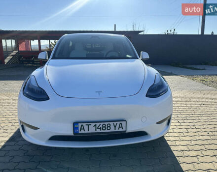 Белый Тесла Model Y, объемом двигателя 0 л и пробегом 55 тыс. км за 36800 $, фото 1 на Automoto.ua