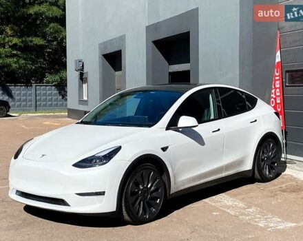 Тесла Model Y 2022 у Києві на Automoto.ua Білий Тесла Model Y, об'ємом двигуна 0 л та пробігом 59 тис. км за 31999 $, фото 3 на Automoto.ua