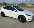 Белый Тесла Model Y, объемом двигателя 0 л и пробегом 2 тыс. км за 35000 $, фото 17 на Automoto.ua