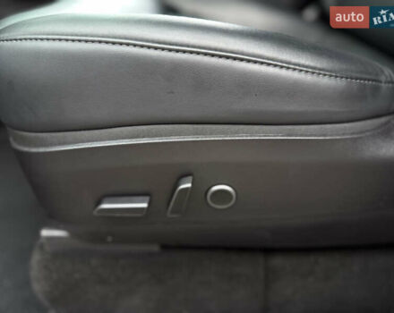 Белый Тесла Model Y, объемом двигателя 0 л и пробегом 59 тыс. км за 28950 $, фото 21 на Automoto.ua