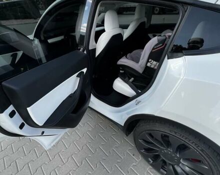Белый Тесла Model Y, объемом двигателя 0 л и пробегом 59 тыс. км за 27999 $, фото 18 на Automoto.ua