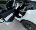 Белый Тесла Model Y, объемом двигателя 0 л и пробегом 59 тыс. км за 27999 $, фото 18 на Automoto.ua