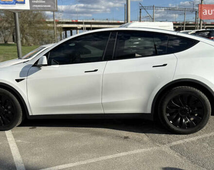 Белый Тесла Model Y, объемом двигателя 0 л и пробегом 15 тыс. км за 24999 $, фото 12 на Automoto.ua