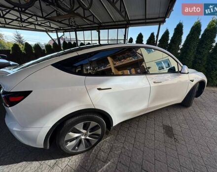 Белый Тесла Model Y, объемом двигателя 0 л и пробегом 12 тыс. км за 30500 $, фото 2 на Automoto.ua