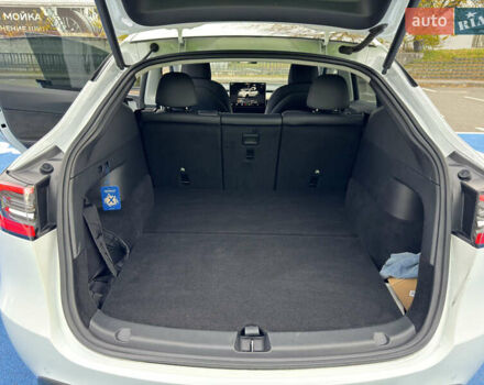 Белый Тесла Model Y, объемом двигателя 0 л и пробегом 68 тыс. км за 35000 $, фото 17 на Automoto.ua