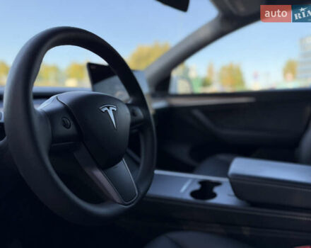Тесла Model Y 2022 в Киеве на Automoto.ua Белый Тесла Model Y, объемом двигателя 0 л и пробегом 12 тыс. км за 26500 $, фото 9 на Automoto.ua