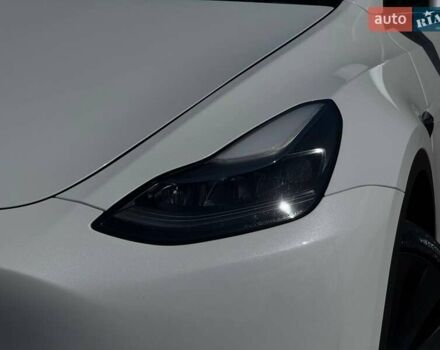 Белый Тесла Model Y, объемом двигателя 0 л и пробегом 56 тыс. км за 26000 $, фото 5 на Automoto.ua