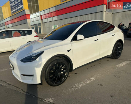 Белый Тесла Model Y, объемом двигателя 0 л и пробегом 48 тыс. км за 30500 $, фото 2 на Automoto.ua