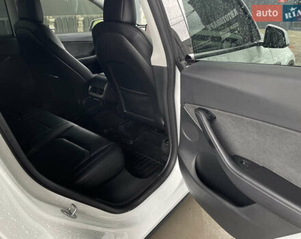 Белый Тесла Model Y, объемом двигателя 0 л и пробегом 48 тыс. км за 32000 $, фото 8 на Automoto.ua