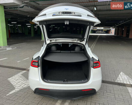 Белый Тесла Model Y, объемом двигателя 0 л и пробегом 32 тыс. км за 31900 $, фото 14 на Automoto.ua