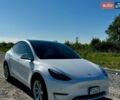 Белый Тесла Model Y, объемом двигателя 0 л и пробегом 55 тыс. км за 26500 $, фото 1 на Automoto.ua