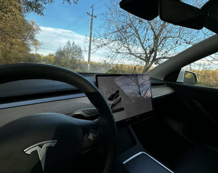 Белый Тесла Model Y, объемом двигателя 0 л и пробегом 46 тыс. км за 26150 $, фото 10 на Automoto.ua