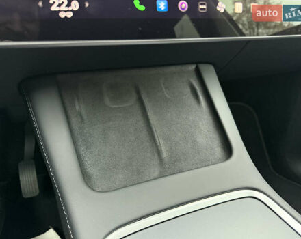 Белый Тесла Model Y, объемом двигателя 0 л и пробегом 53 тыс. км за 36700 $, фото 29 на Automoto.ua
