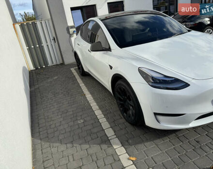 Белый Тесла Model Y, объемом двигателя 0 л и пробегом 95 тыс. км за 25500 $, фото 5 на Automoto.ua