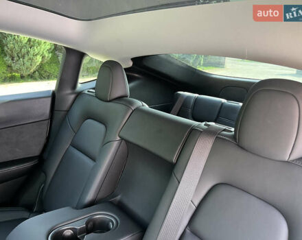Білий Тесла Model Y, об'ємом двигуна 0 л та пробігом 32 тис. км за 28300 $, фото 17 на Automoto.ua