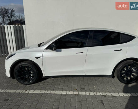 Белый Тесла Model Y, объемом двигателя 0 л и пробегом 95 тыс. км за 25500 $, фото 2 на Automoto.ua