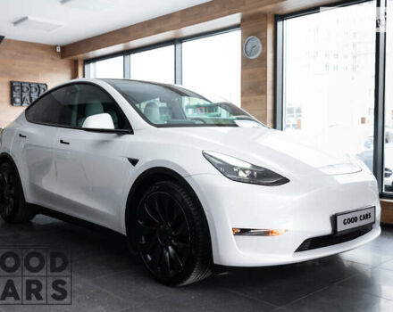 Белый Тесла Model Y, объемом двигателя 0 л и пробегом 37 тыс. км за 41800 $, фото 1 на Automoto.ua