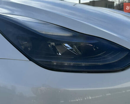 Білий Тесла Model Y, об'ємом двигуна 0 л та пробігом 63 тис. км за 28700 $, фото 21 на Automoto.ua