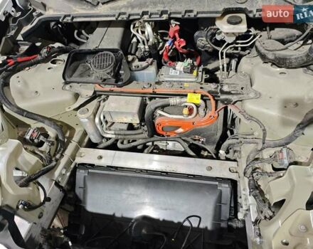 Белый Тесла Model Y, объемом двигателя 0 л и пробегом 38 тыс. км за 28000 $, фото 53 на Automoto.ua