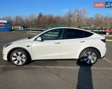 Білий Тесла Model Y, об'ємом двигуна 0 л та пробігом 43 тис. км за 32500 $, фото 2 на Automoto.ua