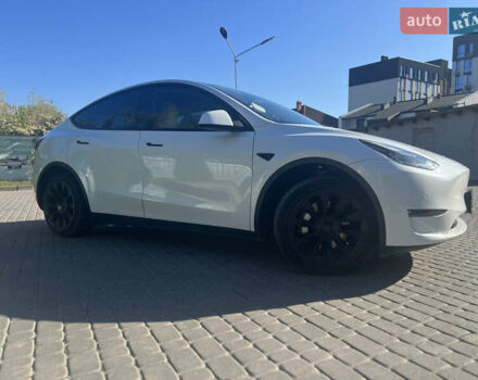 Белый Тесла Model Y, объемом двигателя 0 л и пробегом 69 тыс. км за 25900 $, фото 8 на Automoto.ua