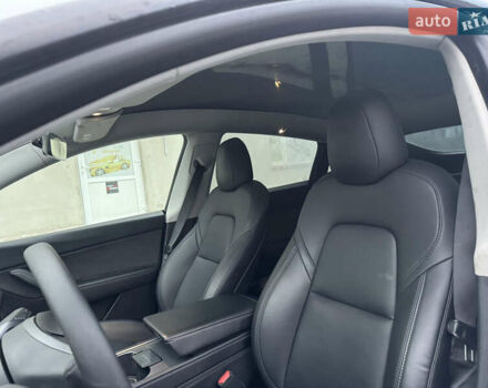 Белый Тесла Model Y, объемом двигателя 0 л и пробегом 29 тыс. км за 21700 $, фото 19 на Automoto.ua