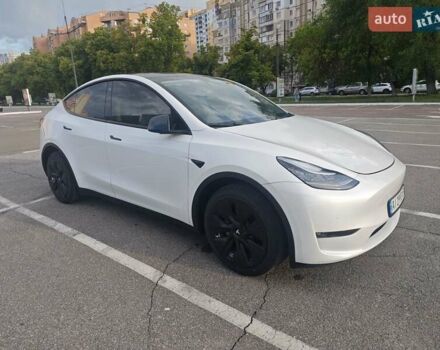 Белый Тесла Model Y, объемом двигателя 0 л и пробегом 38 тыс. км за 28000 $, фото 4 на Automoto.ua