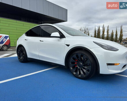 Белый Тесла Model Y, объемом двигателя 0 л и пробегом 68 тыс. км за 35000 $, фото 8 на Automoto.ua