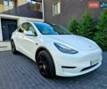 Белый Тесла Model Y, объемом двигателя 0 л и пробегом 96 тыс. км за 20000 $, фото 1 на Automoto.ua