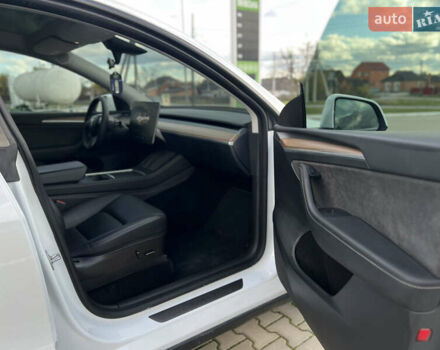 Тесла Model Y 2022 у Калиновке на Automoto.ua Білий Тесла Model Y, об'ємом двигуна 0 л та пробігом 50 тис. км за 24700 $, фото 18 на Automoto.ua