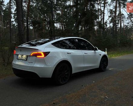 Белый Тесла Model Y, объемом двигателя 0 л и пробегом 119 тыс. км за 29000 $, фото 5 на Automoto.ua