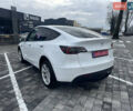 Білий Тесла Model Y, об'ємом двигуна 0 л та пробігом 100 тис. км за 23999 $, фото 5 на Automoto.ua