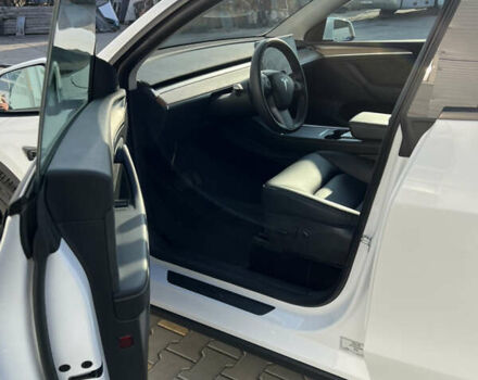 Тесла Model Y 2022 в Одессе на Automoto.ua Белый Тесла Model Y, объемом двигателя 0 л и пробегом 12 тыс. км за 44900 $, фото 15 на Automoto.ua