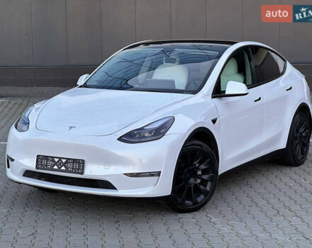 Белый Тесла Model Y, объемом двигателя 0 л и пробегом 47 тыс. км за 24900 $, фото 1 на Automoto.ua