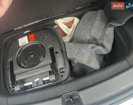 Белый Тесла Model Y, объемом двигателя 0 л и пробегом 38 тыс. км за 28000 $, фото 26 на Automoto.ua