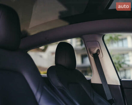 Белый Тесла Model Y, объемом двигателя 0 л и пробегом 45 тыс. км за 28900 $, фото 25 на Automoto.ua