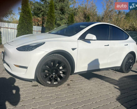 Белый Тесла Model Y, объемом двигателя 0 л и пробегом 69 тыс. км за 25900 $, фото 5 на Automoto.ua