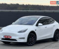 Белый Тесла Model Y, объемом двигателя 0 л и пробегом 59 тыс. км за 28950 $, фото 1 на Automoto.ua