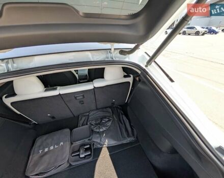 Белый Тесла Model Y, объемом двигателя 0 л и пробегом 39 тыс. км за 29500 $, фото 23 на Automoto.ua