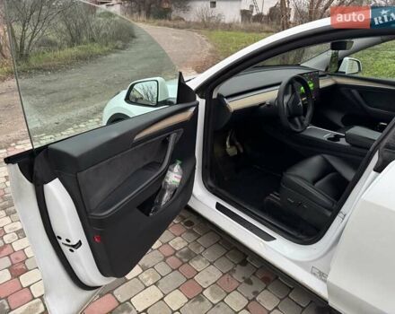 Білий Тесла Model Y, об'ємом двигуна 0 л та пробігом 106 тис. км за 36000 $, фото 7 на Automoto.ua