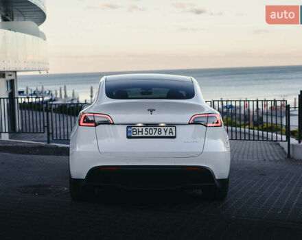 Белый Тесла Model Y, объемом двигателя 0 л и пробегом 45 тыс. км за 28900 $, фото 10 на Automoto.ua